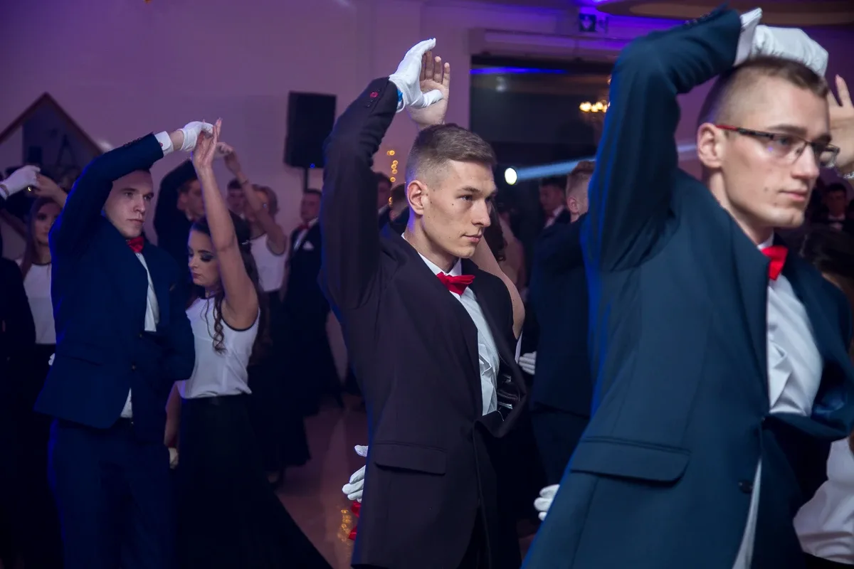 Kolejna porcja zdjęć i wideo z balu studniówkowego Rubinka