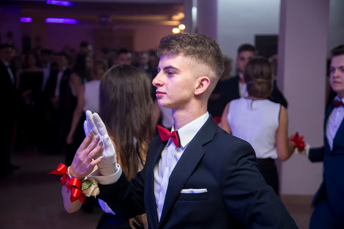Kolejna porcja zdjęć i wideo z balu studniówkowego Rubinka