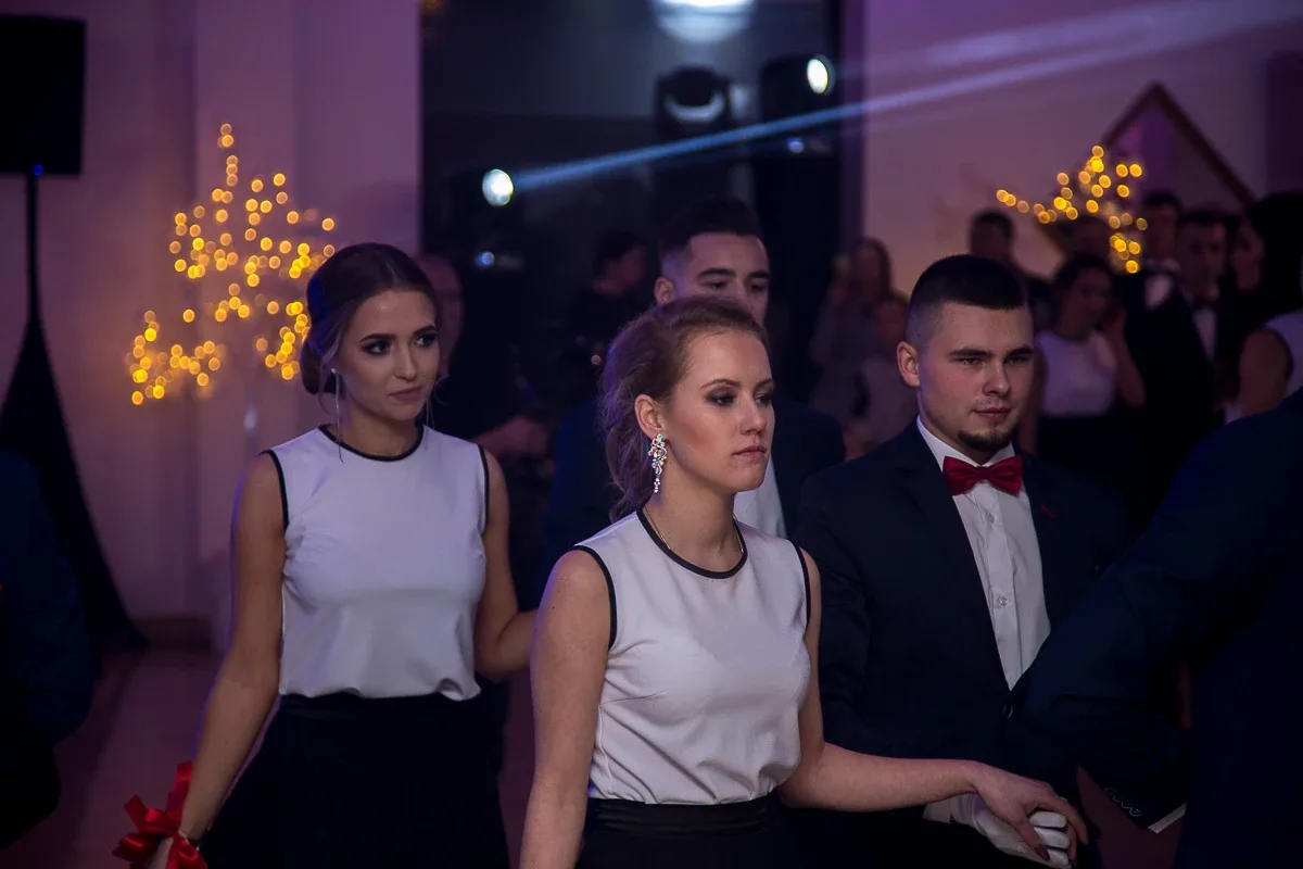 Kolejna porcja zdjęć i wideo z balu studniówkowego Rubinka