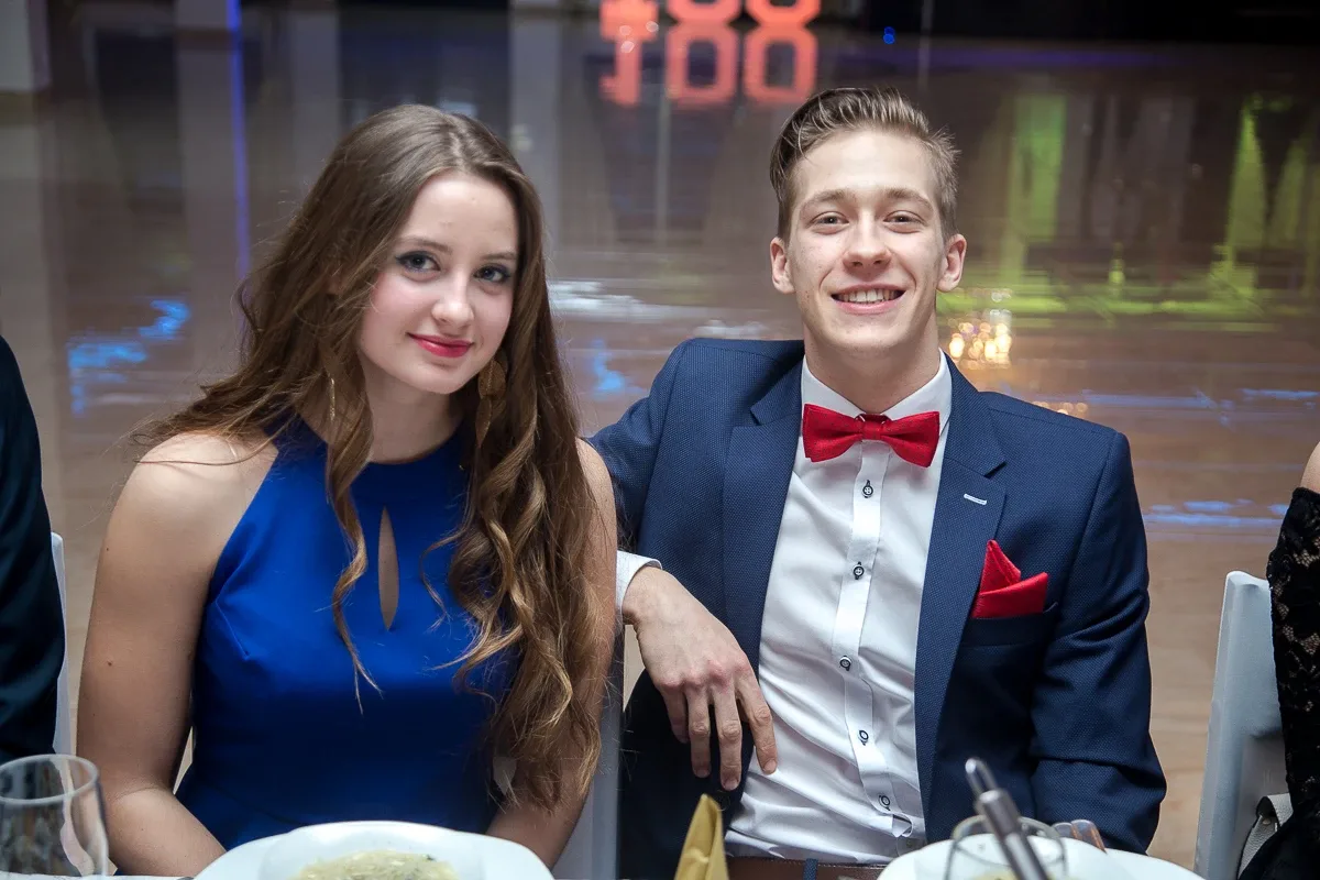 Kolejna porcja zdjęć i wideo z balu studniówkowego Rubinka