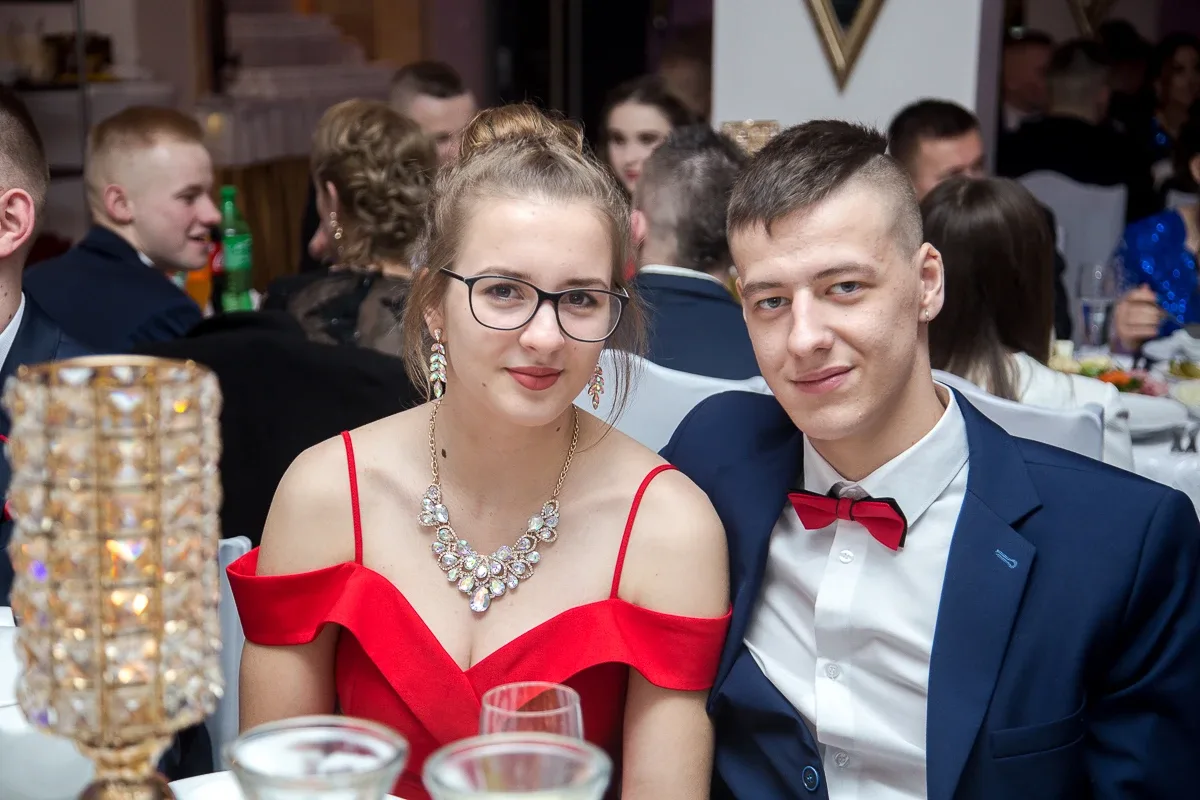 Kolejna porcja zdjęć i wideo z balu studniówkowego Rubinka