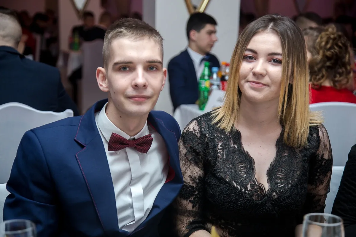 Kolejna porcja zdjęć i wideo z balu studniówkowego Rubinka