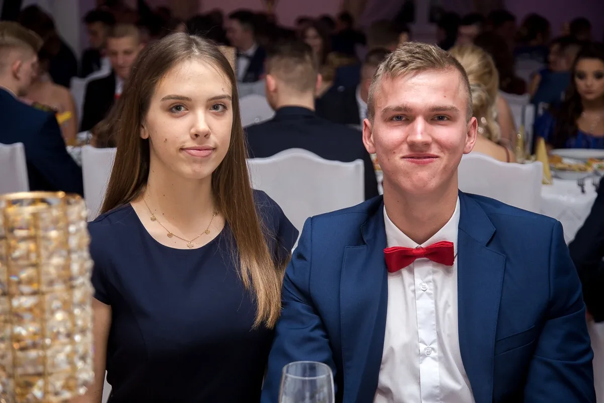 Kolejna porcja zdjęć i wideo z balu studniówkowego Rubinka