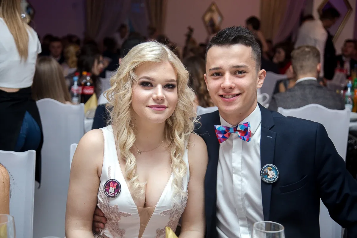 Kolejna porcja zdjęć i wideo z balu studniówkowego Rubinka