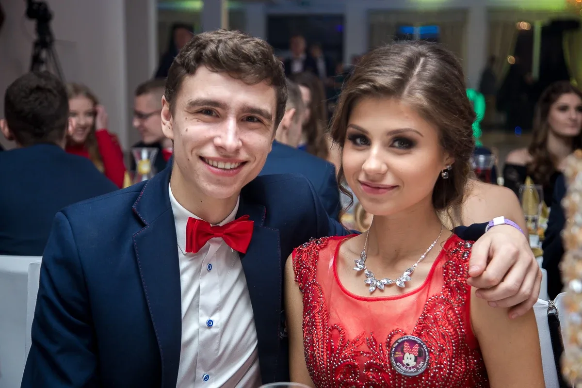 Kolejna porcja zdjęć i wideo z balu studniówkowego Rubinka