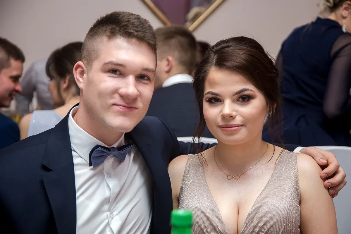 Kolejna porcja zdjęć i wideo z balu studniówkowego Rubinka