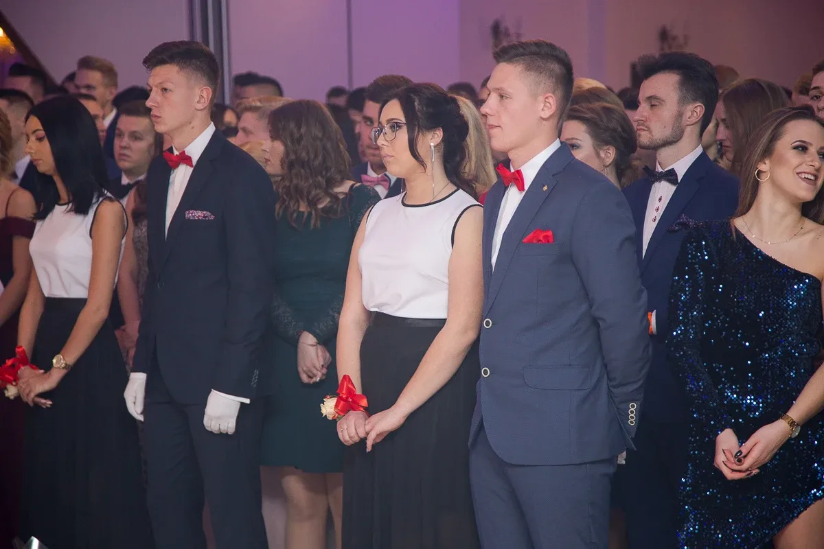 Studniówka ZS nr 1 zobacz zdjęcia i wideo