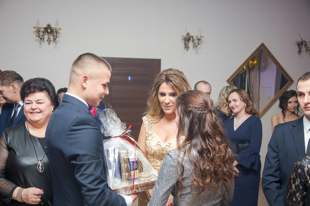 Studniówka ZS nr 1 zobacz zdjęcia i wideo