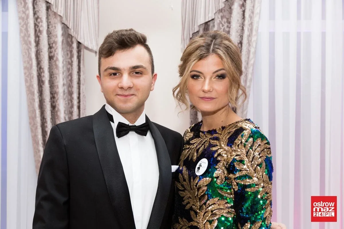Studniówka ZS nr 2 w Ostrowi Mazowieckiej (zdjęcia, wideo)