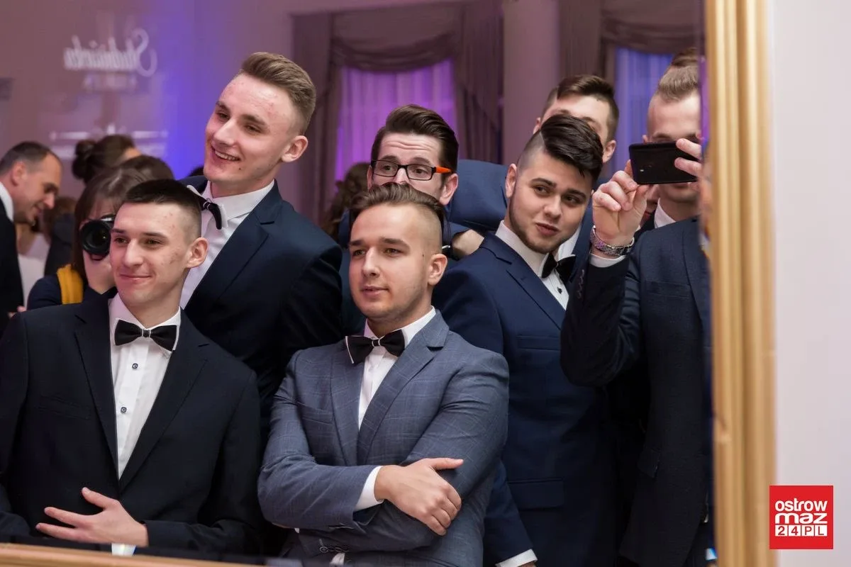 Studniówka ZS nr 2 w Ostrowi Mazowieckiej (zdjęcia, wideo)