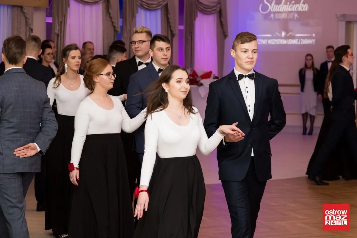 Studniówka ZS nr 2 w Ostrowi Mazowieckiej (zdjęcia, wideo)