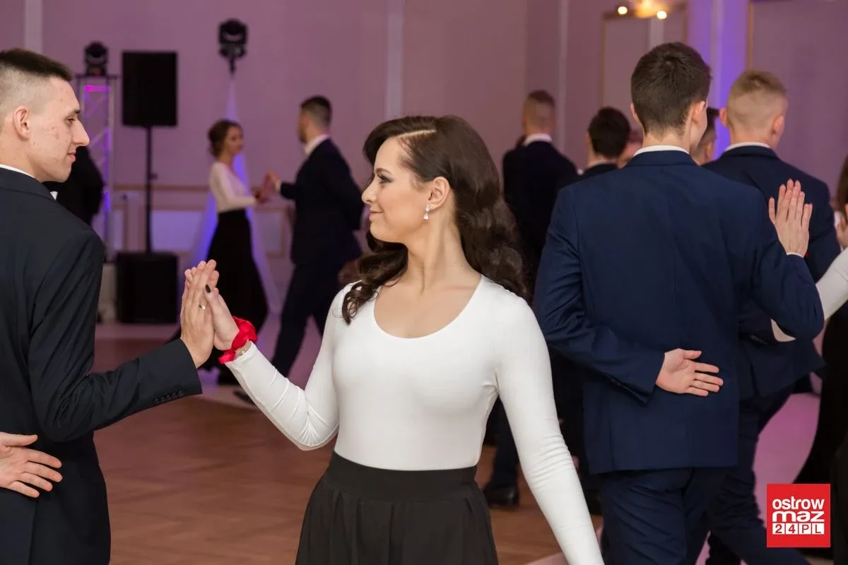 Studniówka ZS nr 2 w Ostrowi Mazowieckiej (zdjęcia, wideo)