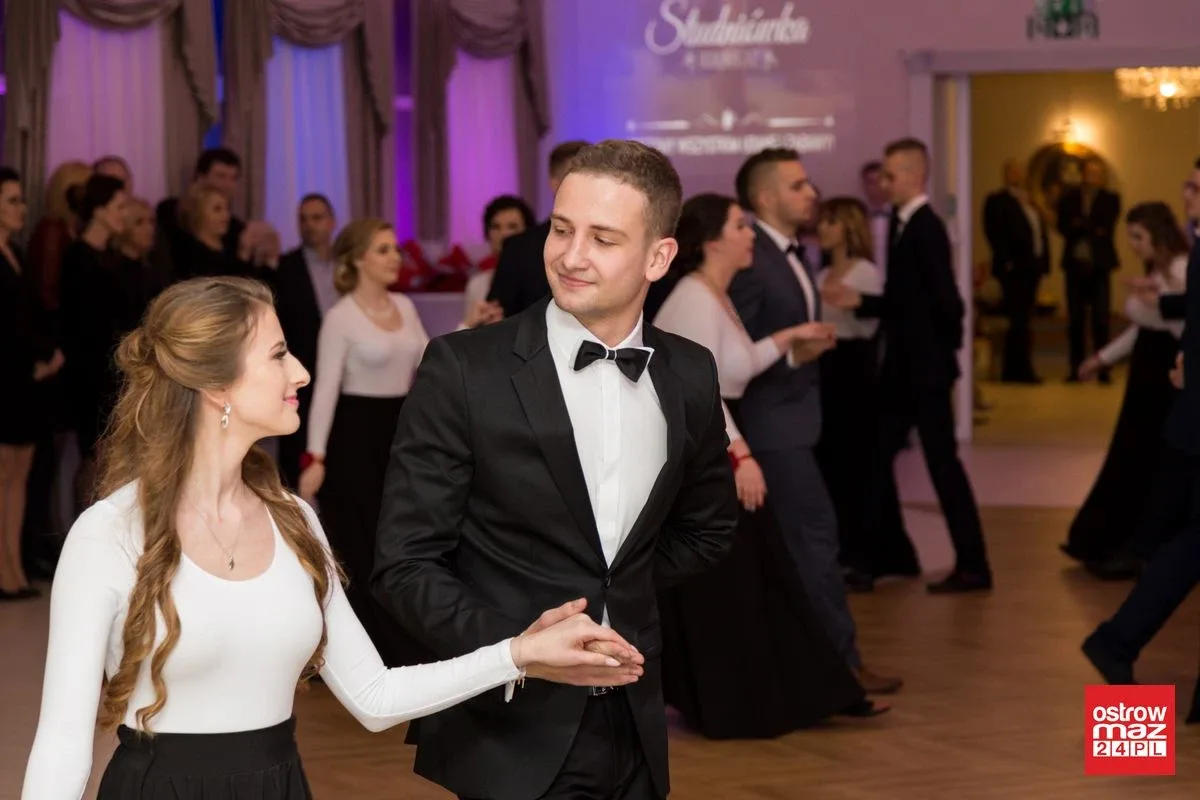 Studniówka ZS nr 2 w Ostrowi Mazowieckiej (zdjęcia, wideo)
