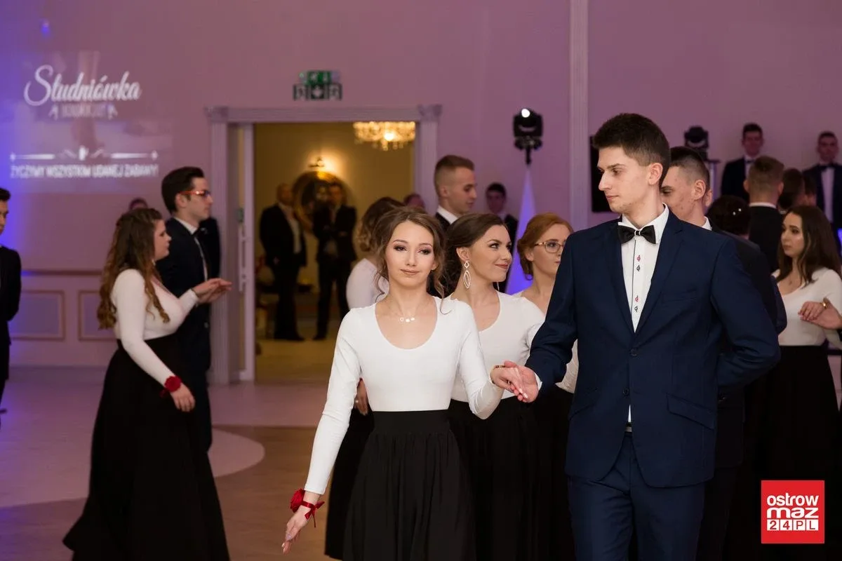 Studniówka ZS nr 2 w Ostrowi Mazowieckiej (zdjęcia, wideo)