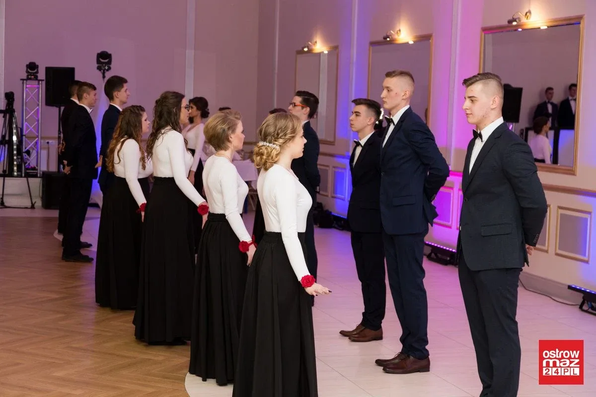 Studniówka ZS nr 2 w Ostrowi Mazowieckiej (zdjęcia, wideo)