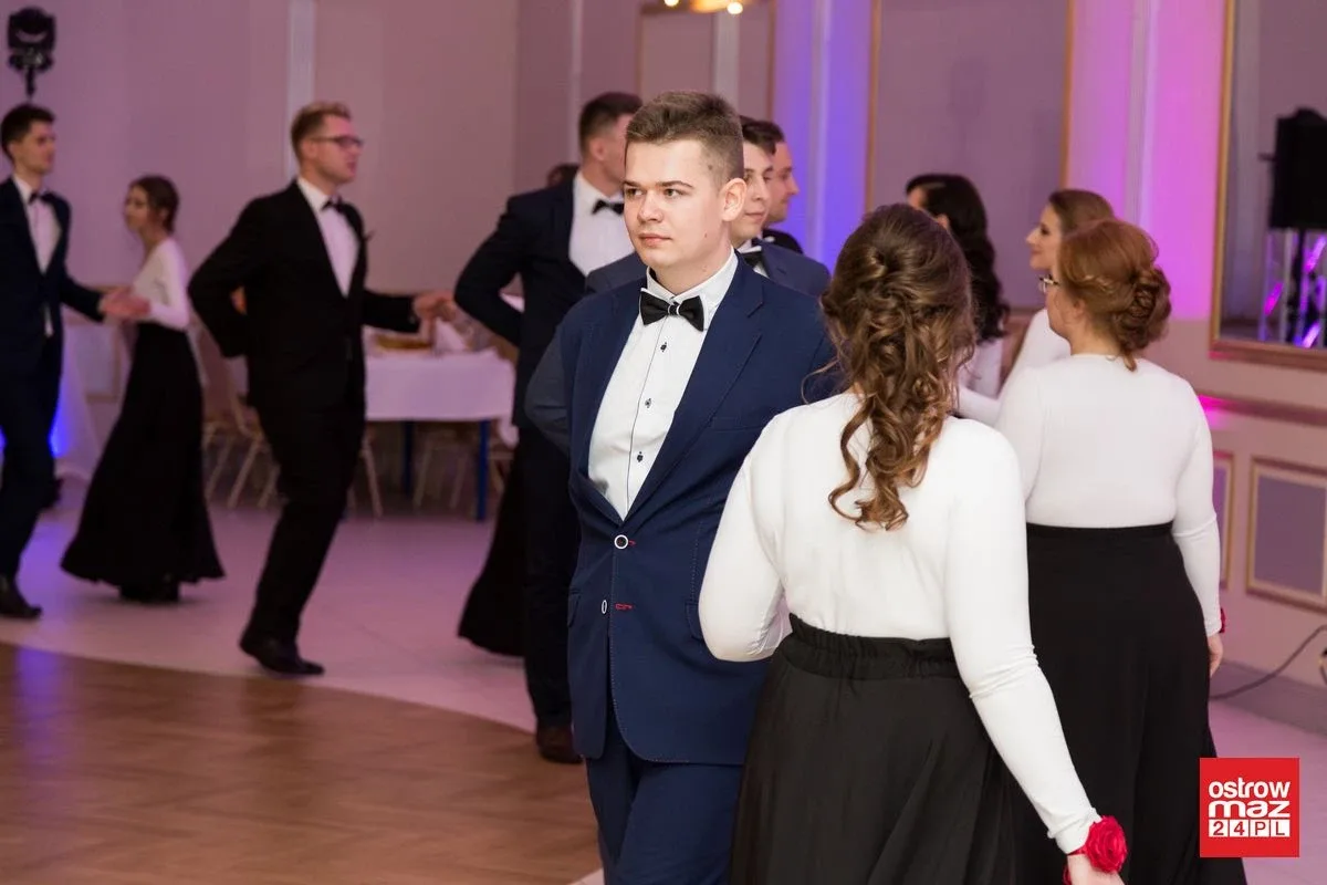 Studniówka ZS nr 2 w Ostrowi Mazowieckiej (zdjęcia, wideo)