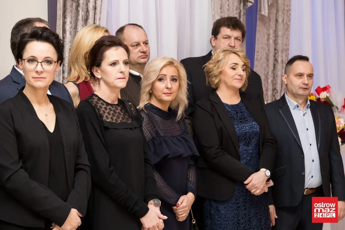Studniówka ZS nr 2 w Ostrowi Mazowieckiej (zdjęcia, wideo)