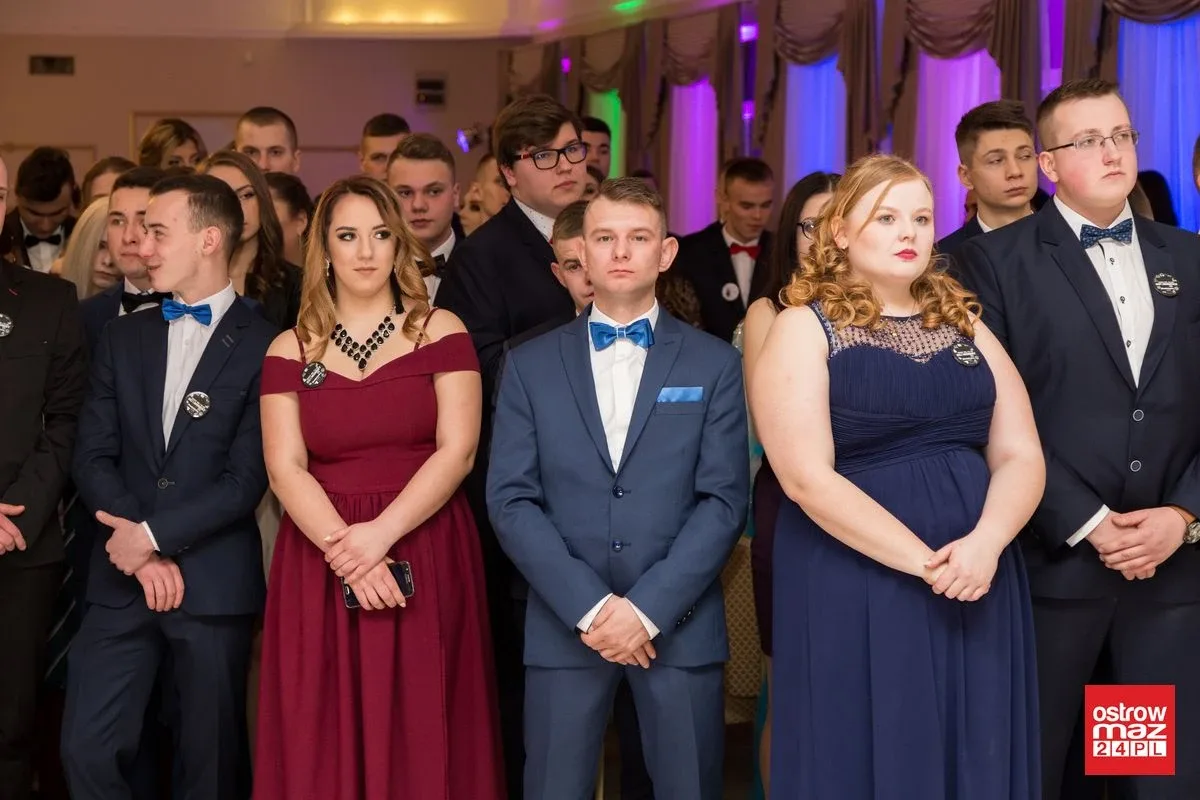 Studniówka ZS nr 2 w Ostrowi Mazowieckiej (zdjęcia, wideo)