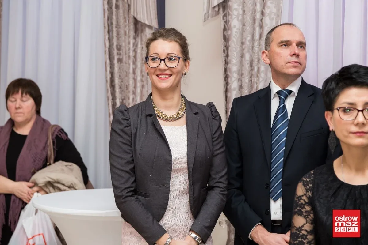 Studniówka ZS nr 2 w Ostrowi Mazowieckiej (zdjęcia, wideo)