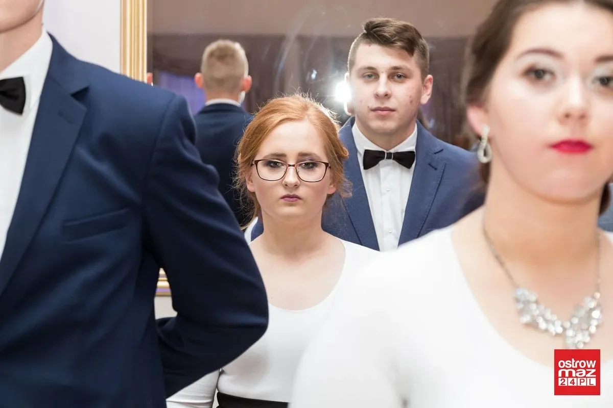 Studniówka ZS nr 2 w Ostrowi Mazowieckiej (zdjęcia, wideo)