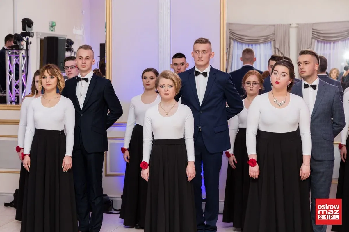 Studniówka ZS nr 2 w Ostrowi Mazowieckiej (zdjęcia, wideo)