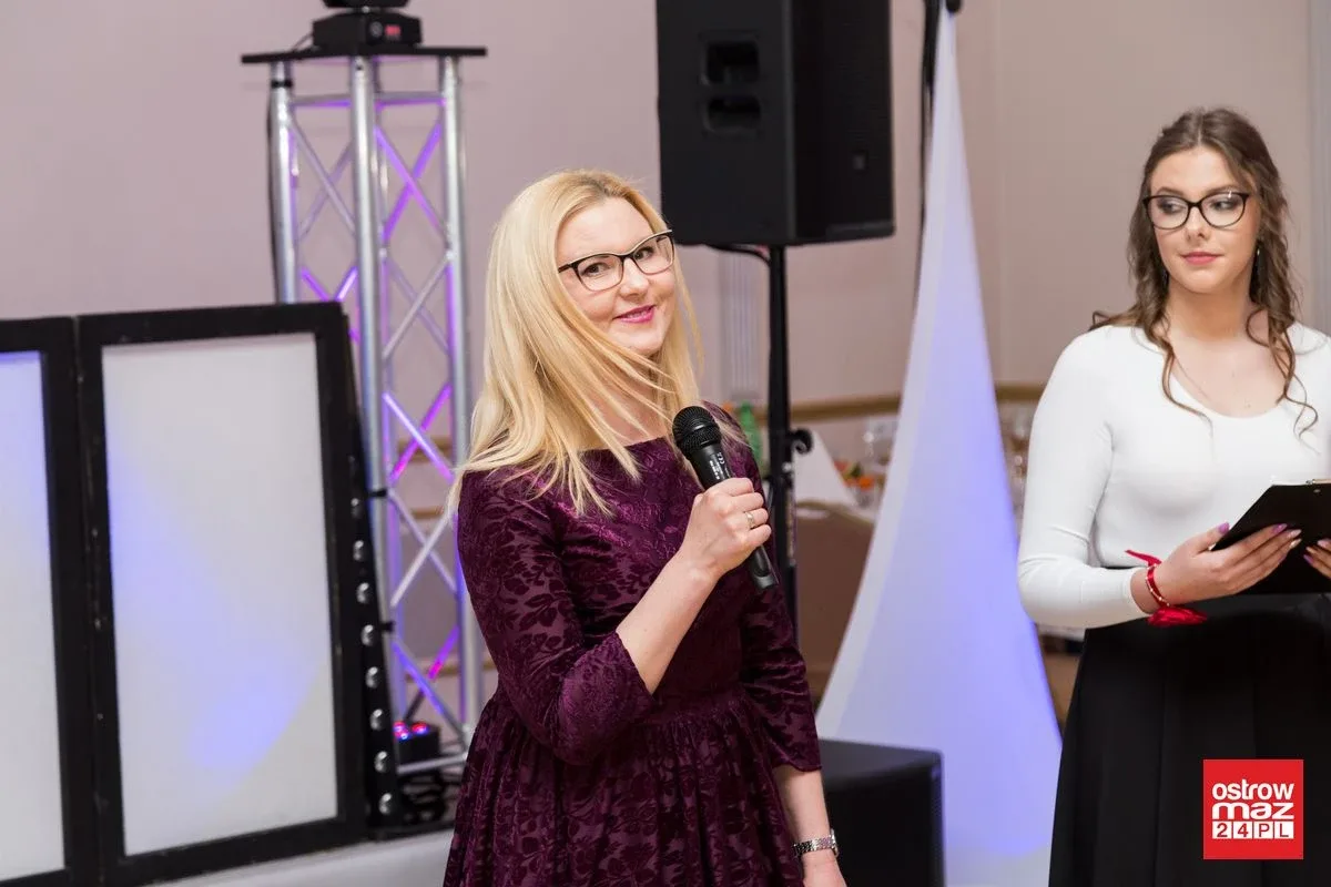 Studniówka ZS nr 2 w Ostrowi Mazowieckiej (zdjęcia, wideo)