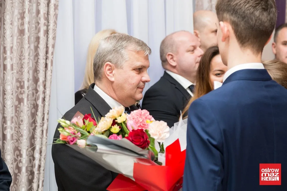 Studniówka ZS nr 2 w Ostrowi Mazowieckiej (zdjęcia, wideo)