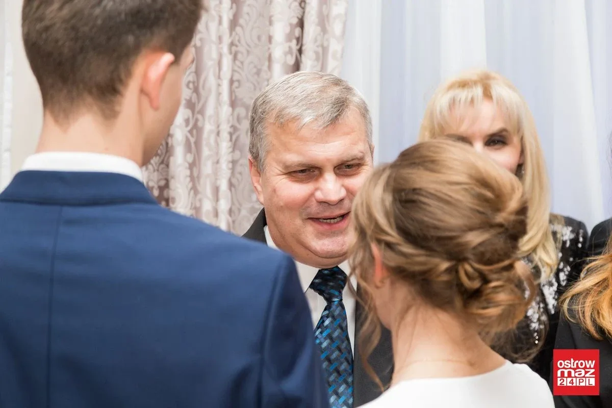Studniówka ZS nr 2 w Ostrowi Mazowieckiej (zdjęcia, wideo)