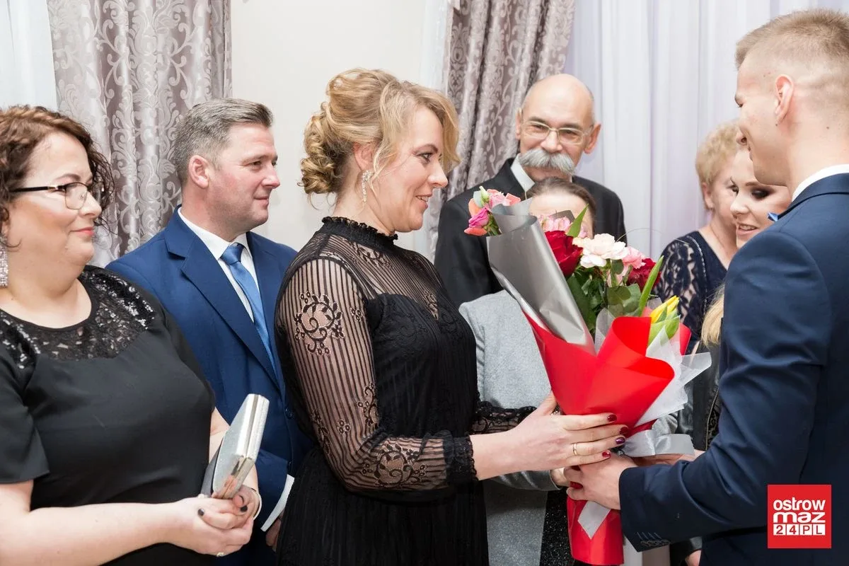 Studniówka ZS nr 2 w Ostrowi Mazowieckiej (zdjęcia, wideo)