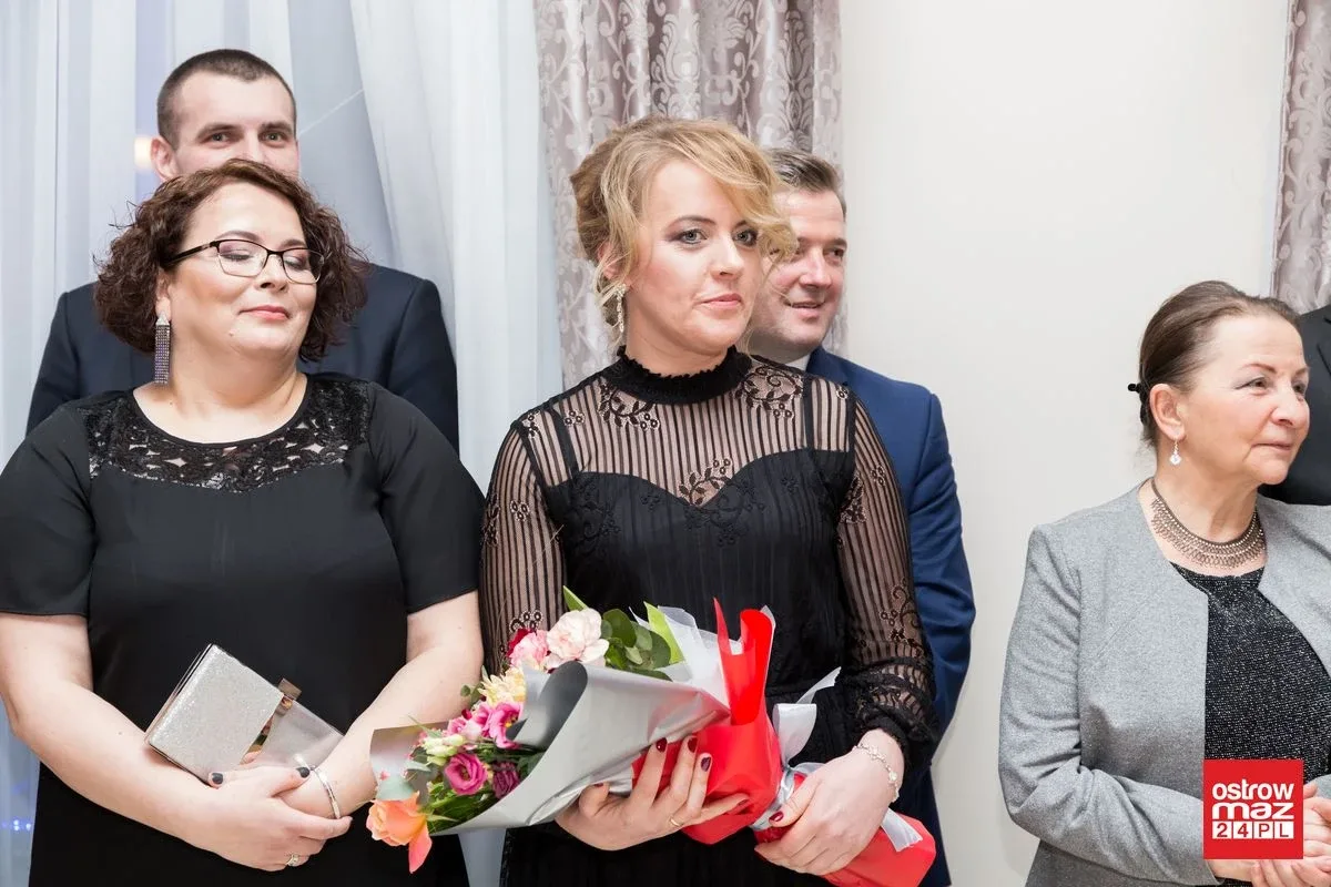 Studniówka ZS nr 2 w Ostrowi Mazowieckiej (zdjęcia, wideo)
