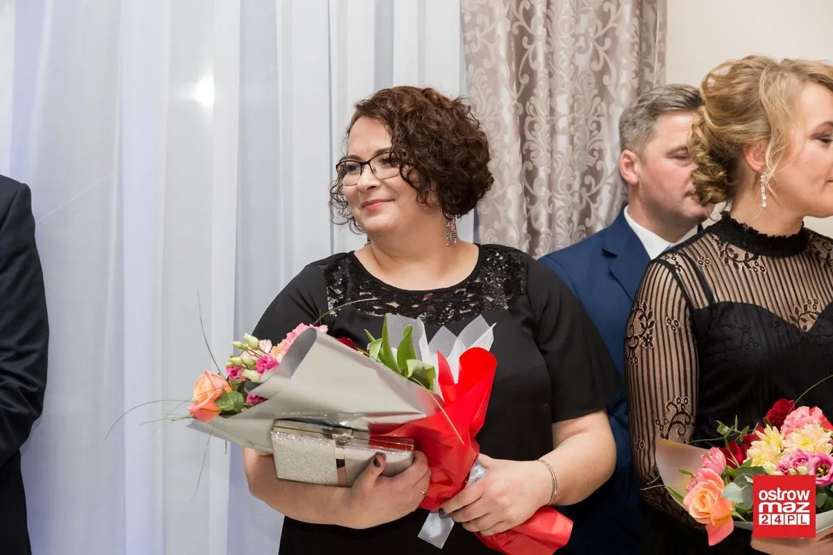 Studniówka ZS nr 2 w Ostrowi Mazowieckiej (zdjęcia, wideo)