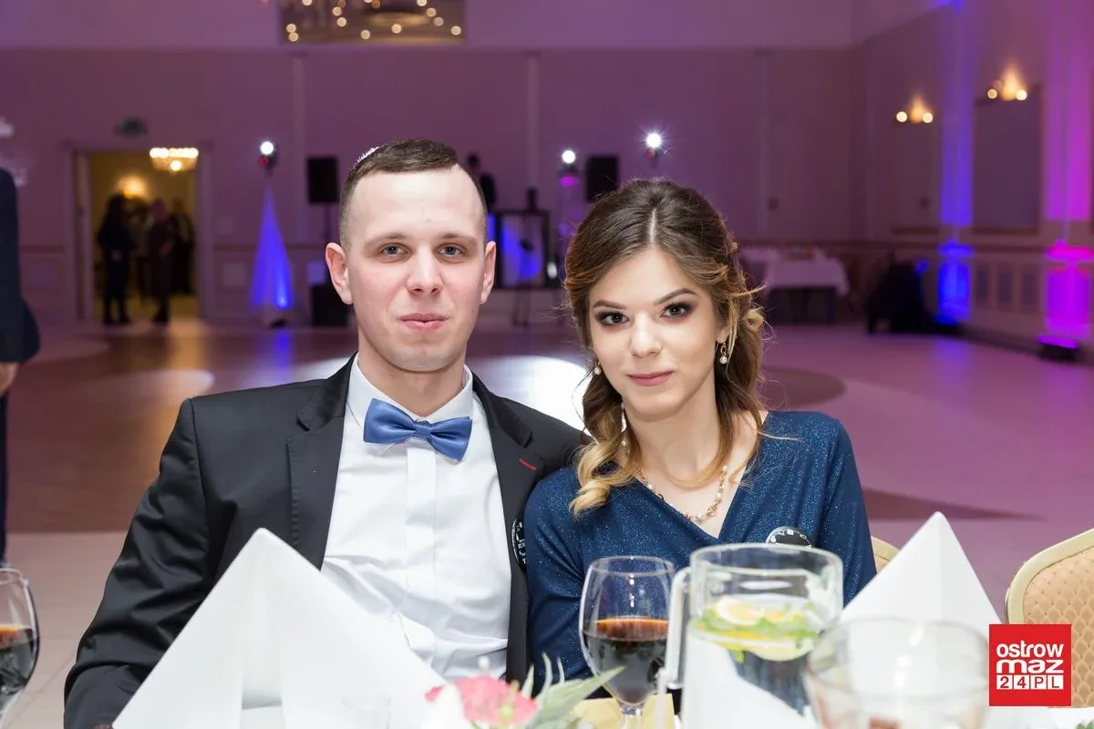 Studniówka ZS nr 2 w Ostrowi Mazowieckiej (zdjęcia, wideo)