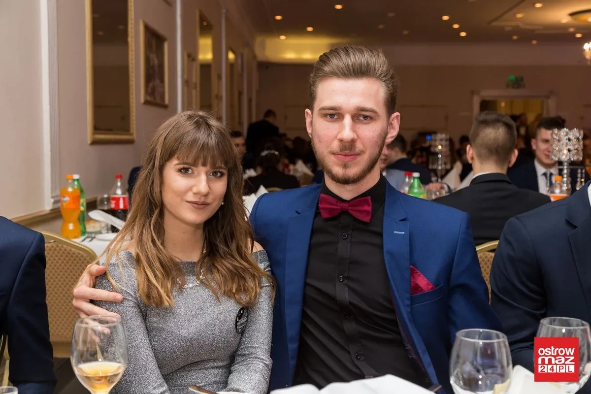 Studniówka ZS nr 2 w Ostrowi Mazowieckiej (zdjęcia, wideo)