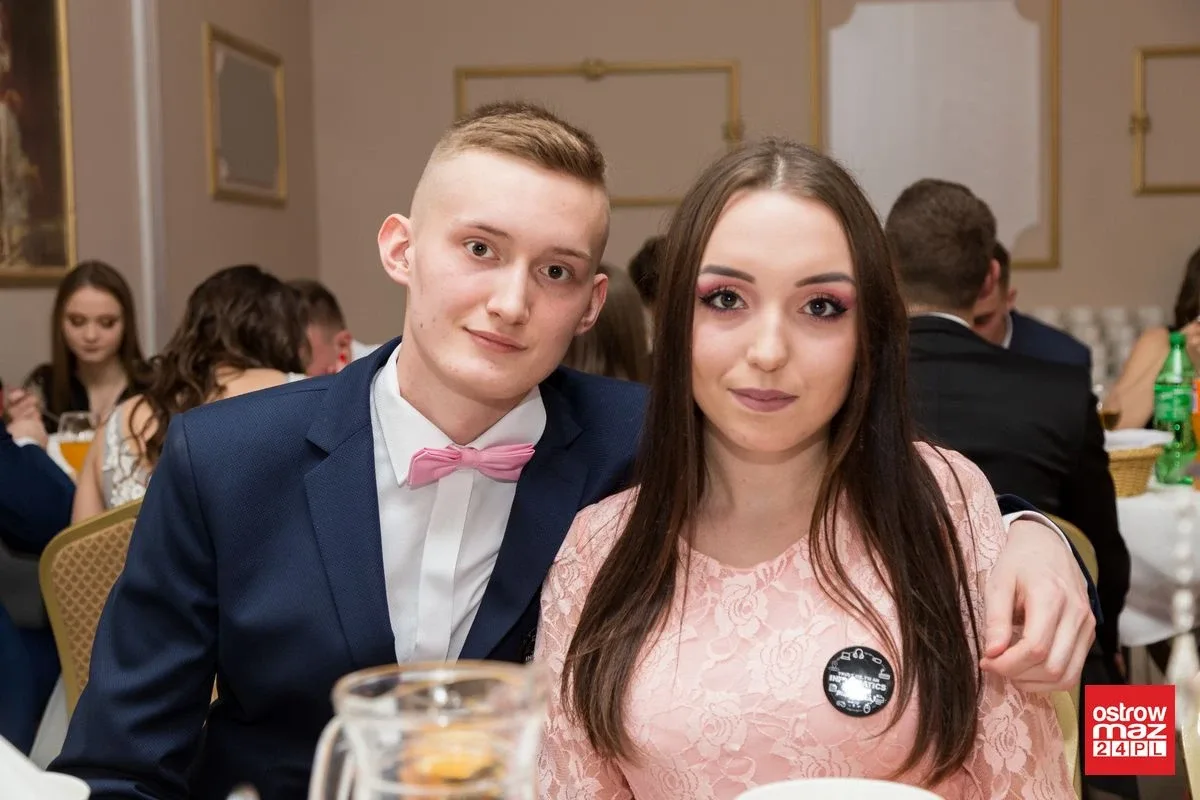 Studniówka ZS nr 2 w Ostrowi Mazowieckiej (zdjęcia, wideo)