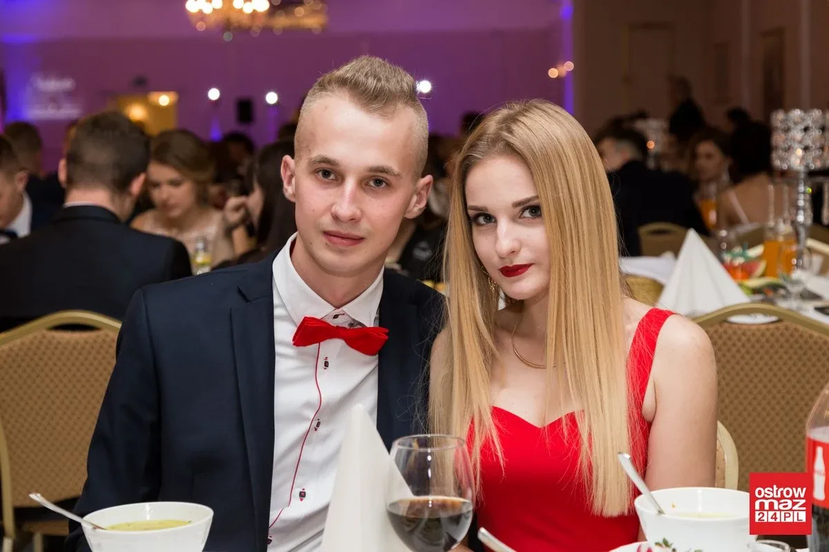 Studniówka ZS nr 2 w Ostrowi Mazowieckiej (zdjęcia, wideo)