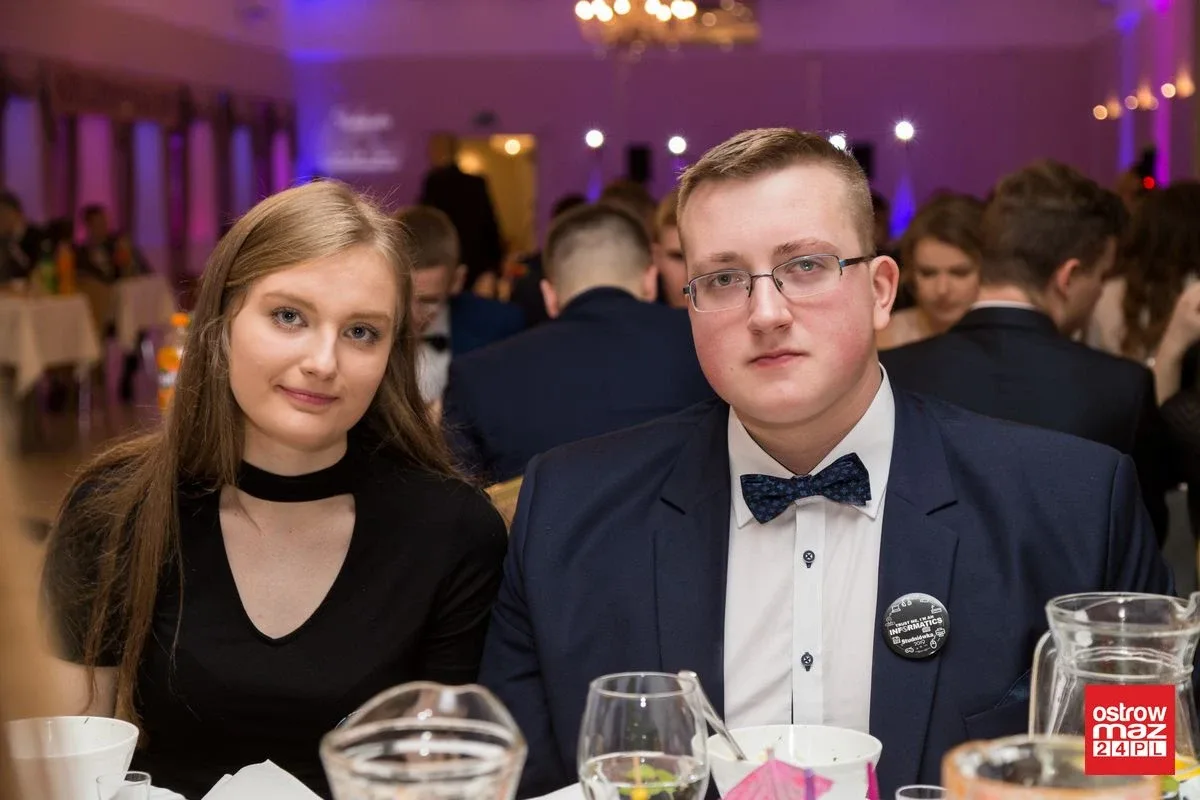 Studniówka ZS nr 2 w Ostrowi Mazowieckiej (zdjęcia, wideo)