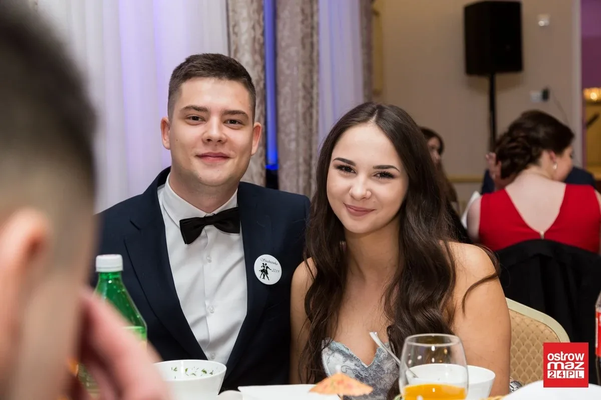 Studniówka ZS nr 2 w Ostrowi Mazowieckiej (zdjęcia, wideo)