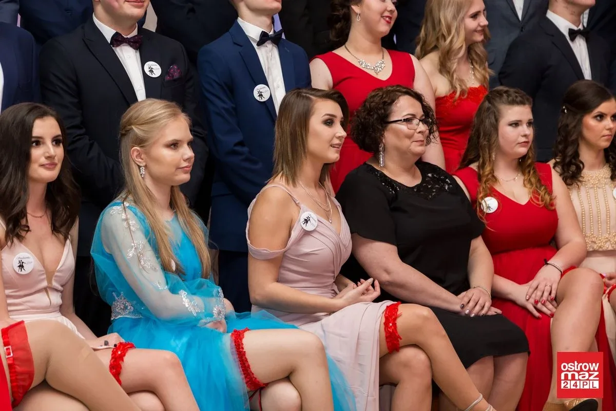 Studniówka ZS nr 2 w Ostrowi Mazowieckiej (zdjęcia, wideo)