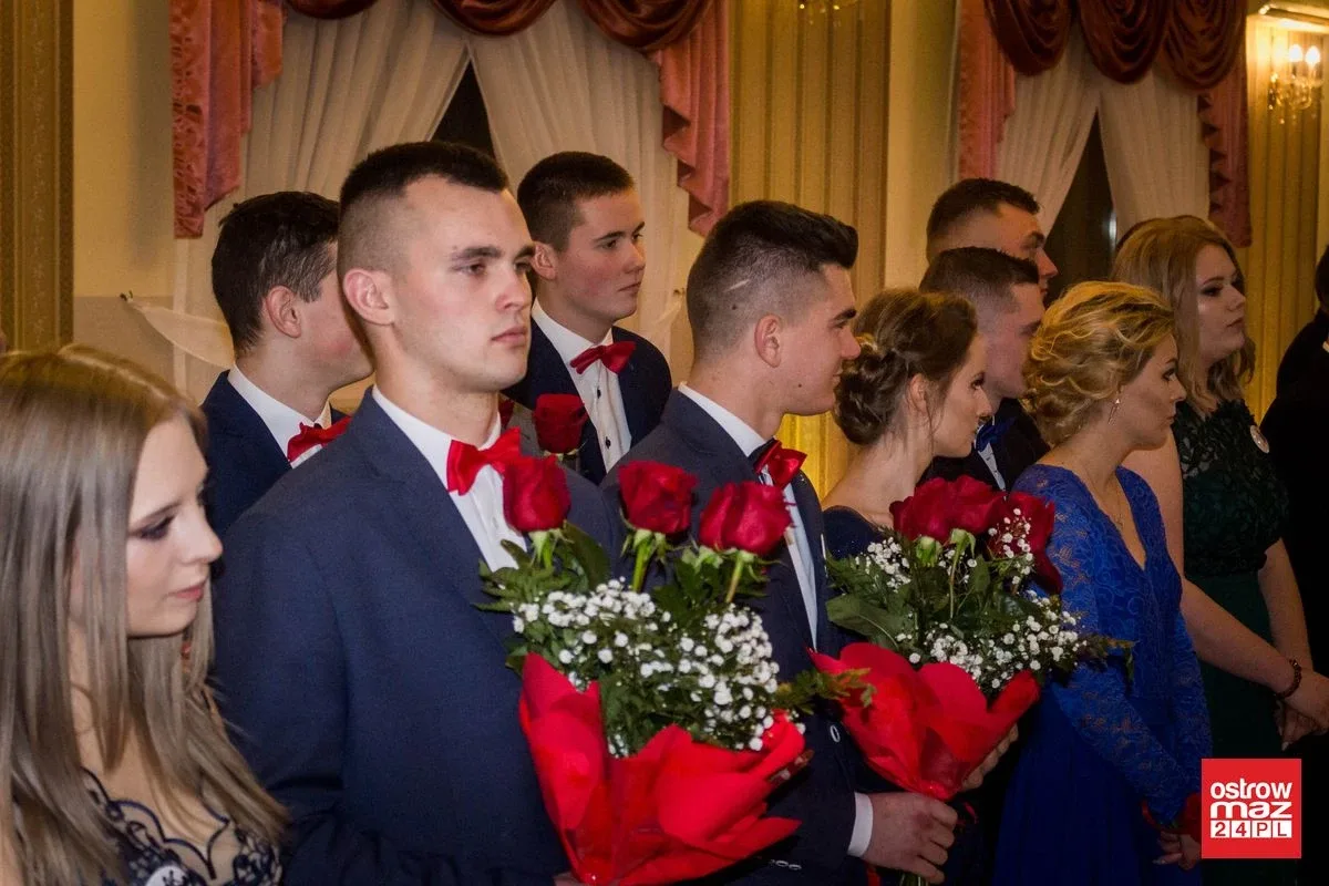 Studniówka ZS CKR w Starym Lubiejewie (zdjęcia, wideo)