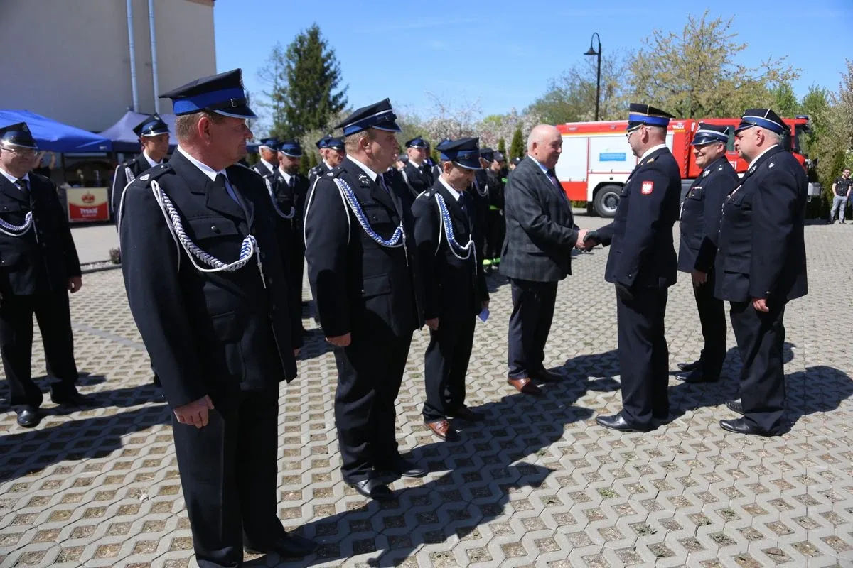 Podwójna uroczystość w Wąsewie: Święto Konstytucji 3 Maja i Dzień Strażaka. Zobaczcie zdjęcia