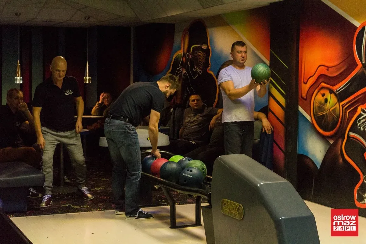 Qumple niepokonani w drużynowej lidze bowlingowej (zdjęcia, wideo)