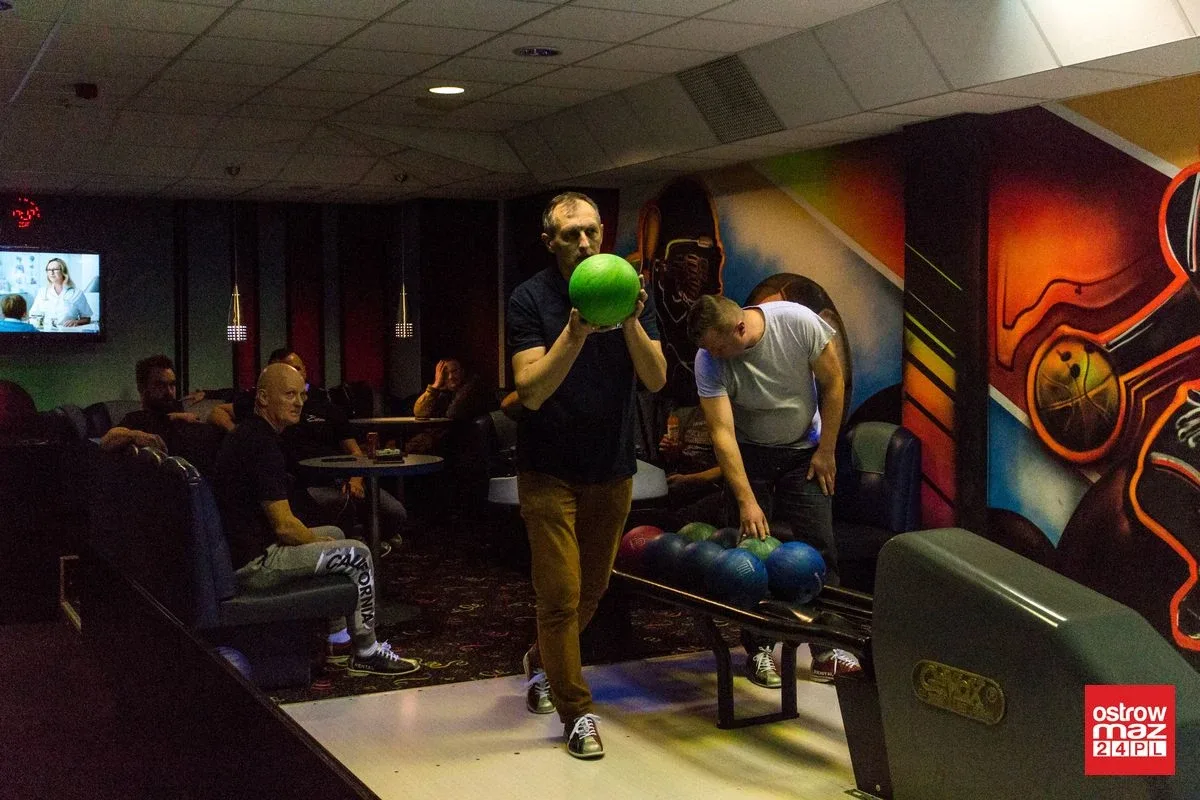 Qumple niepokonani w drużynowej lidze bowlingowej (zdjęcia, wideo)