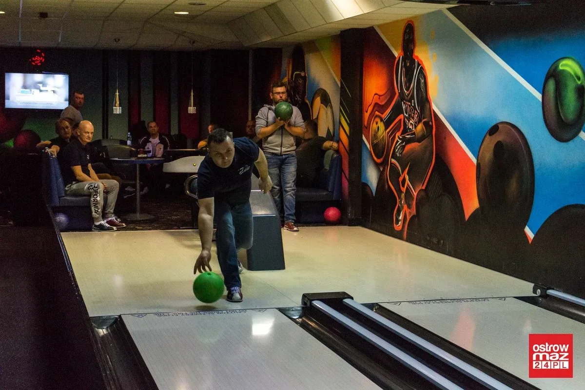 Qumple niepokonani w drużynowej lidze bowlingowej (zdjęcia, wideo)