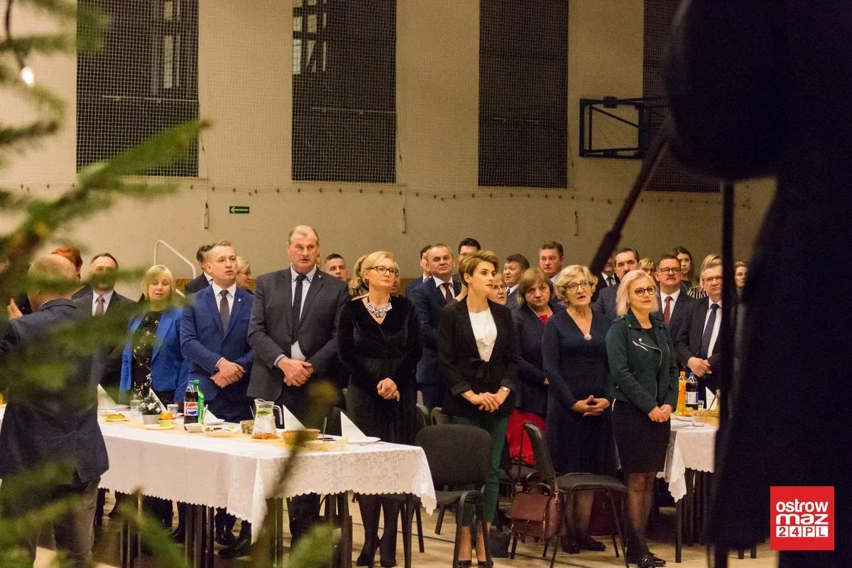 Powiatowa wigilia w Ostrowi Mazowieckiej (zdjęcia, wideo)