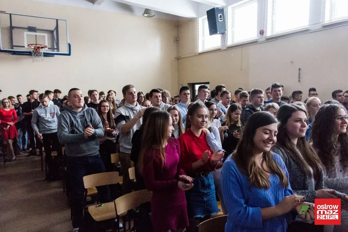 Nauczyciele uczniom. Jasełka w "Ekonomiku" (zdjęcia, wideo)