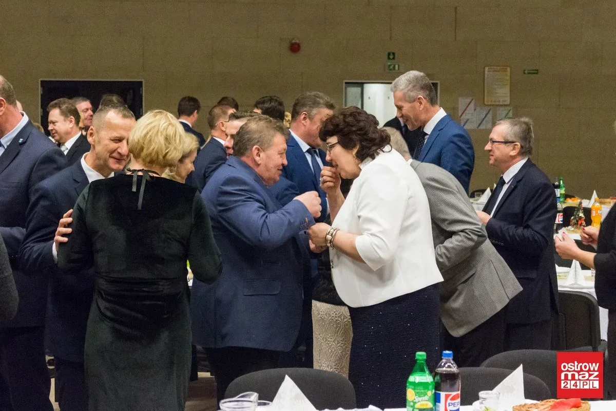 Powiatowa wigilia w Ostrowi Mazowieckiej (zdjęcia, wideo)