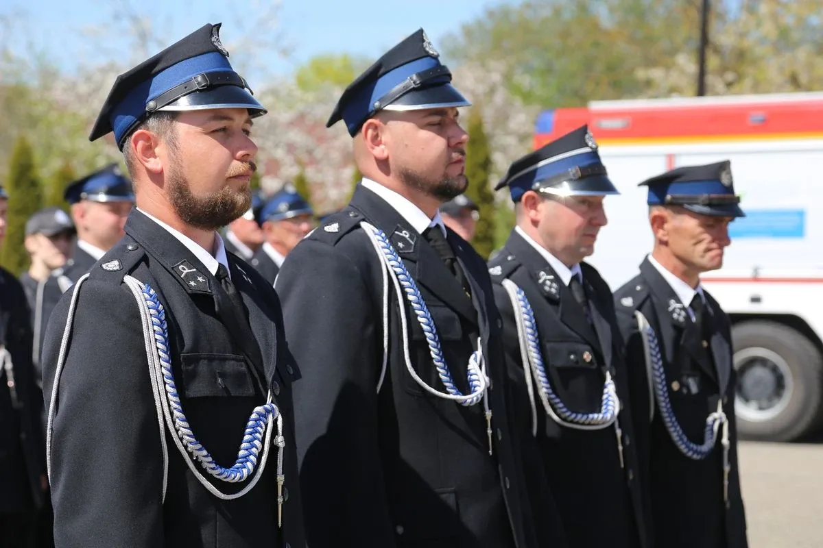 Podwójna uroczystość w Wąsewie: Święto Konstytucji 3 Maja i Dzień Strażaka. Zobaczcie zdjęcia