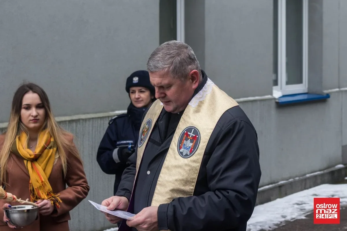Ostrowscy policjanci z nowymi radiowozami (zdjęcia)