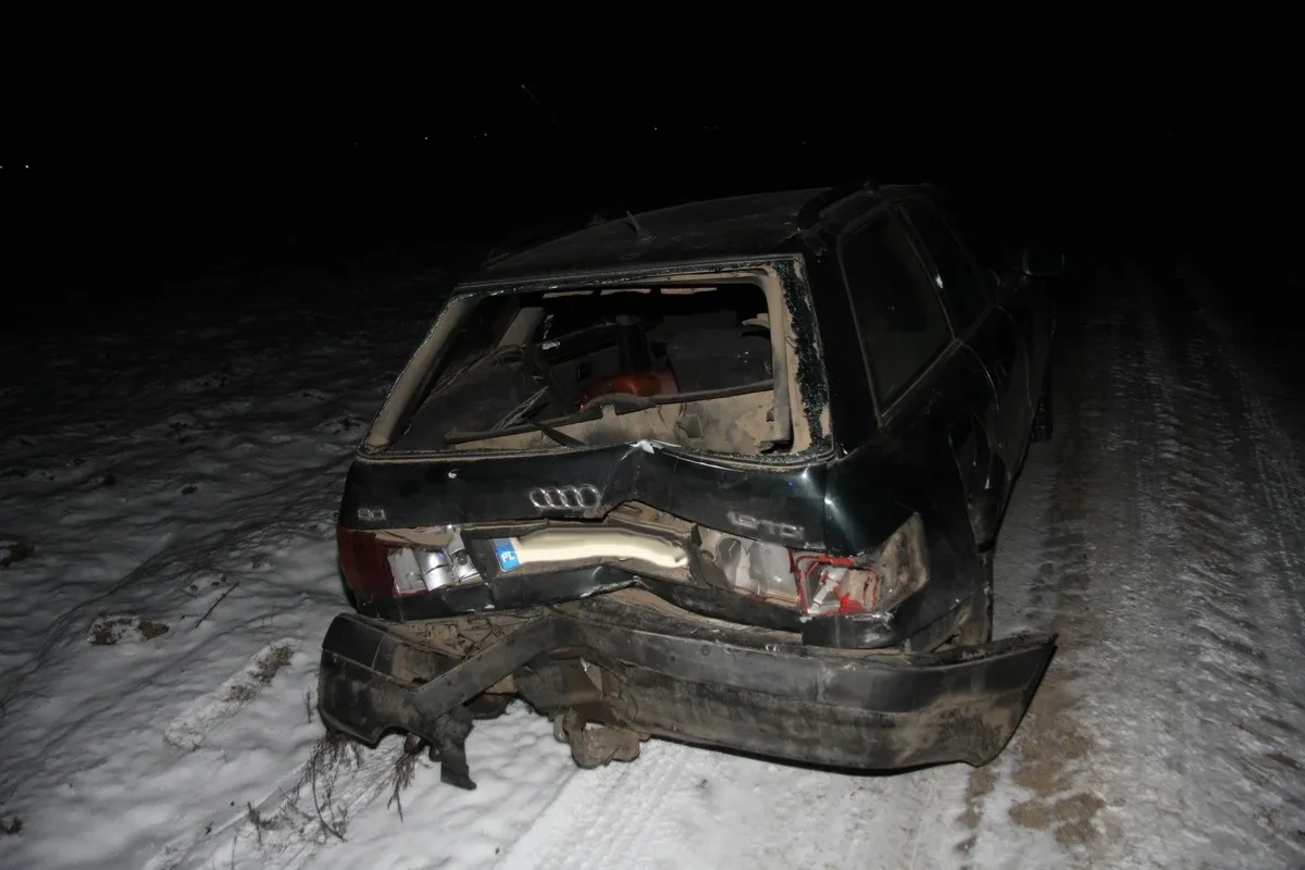 Zderzenie opla i audi w Ponikwi Dużej (zdjęcia)