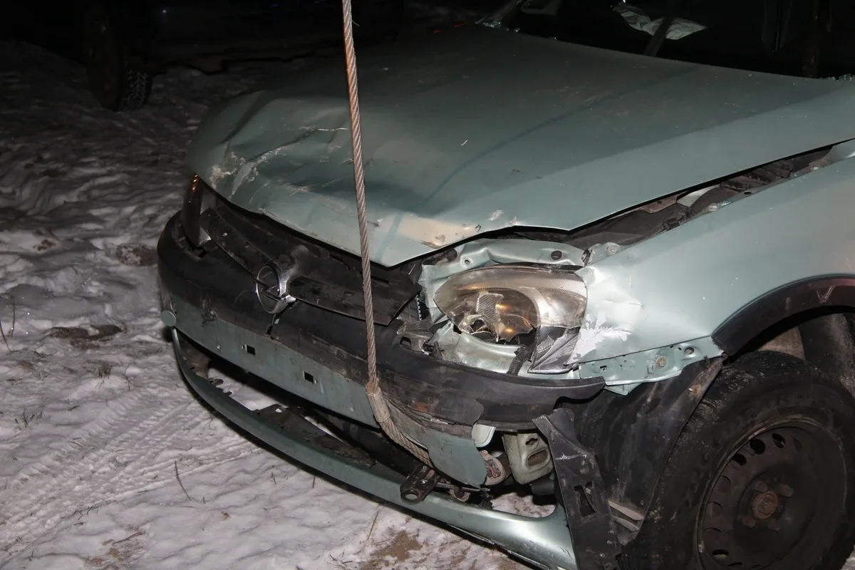 Zderzenie opla i audi w Ponikwi Dużej (zdjęcia)